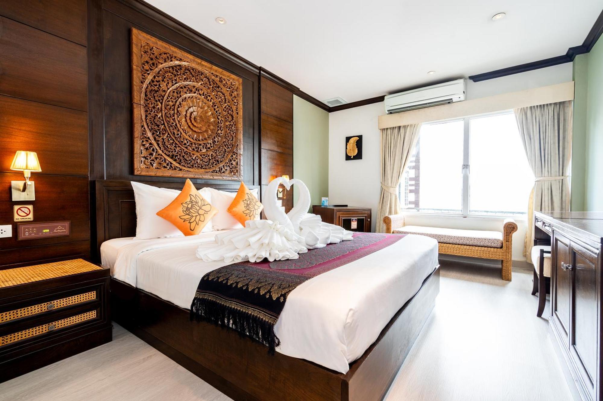 Hotel Baan Sukhumvit Soi 18 Bangkok Exterior foto